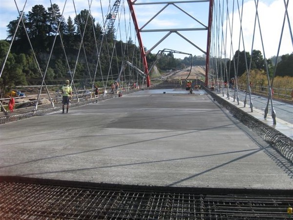 Pouring concrete on Wairakei bridge